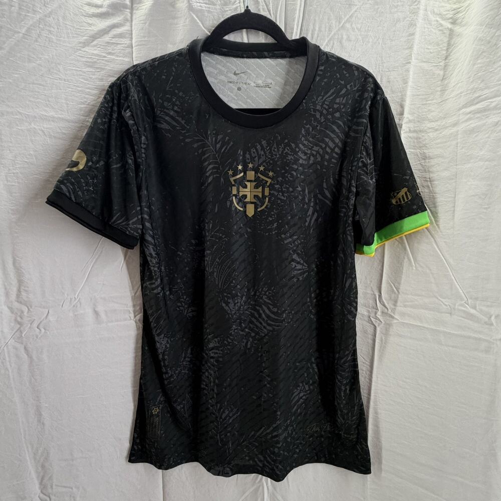 Neymar Jr "The Prince" Brazil Jersey Size L Nike Brazil Comma